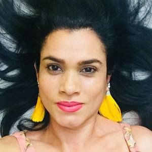 Meet your Posher, Sofia